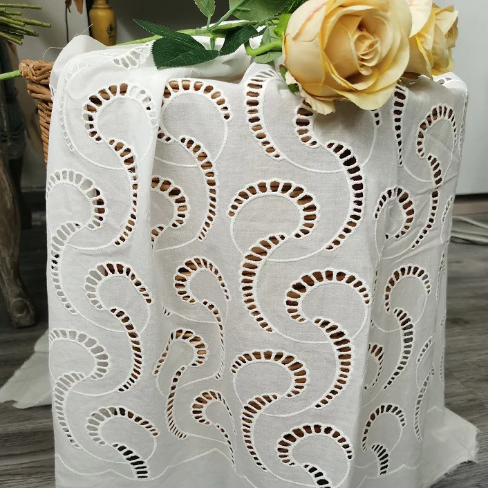 100% cotton embroidered hollow - огляд і ціна Sewing Eyelet Fabric