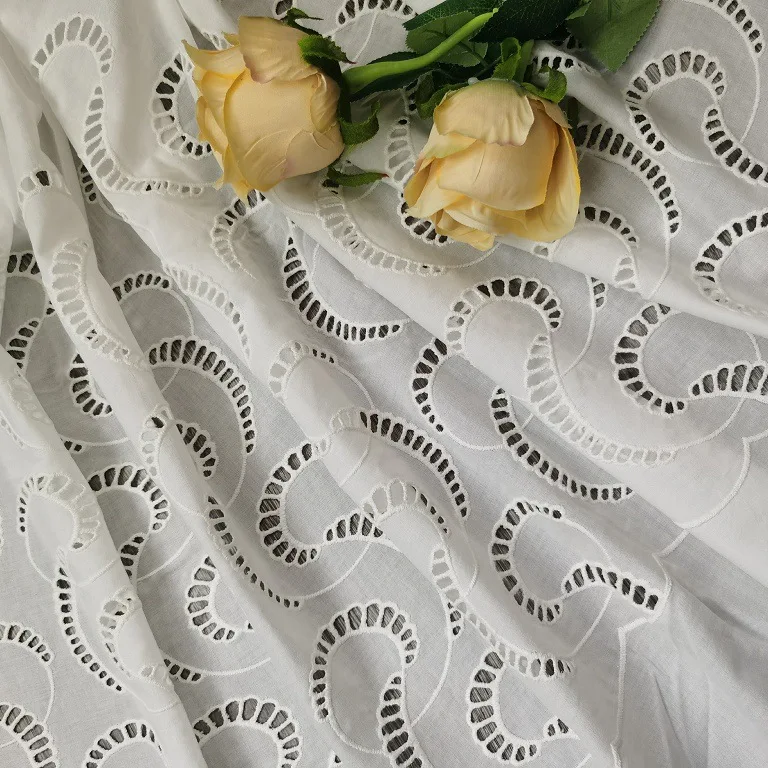 100% cotton embroidered hollow - огляд і ціна Sewing Eyelet Fabric